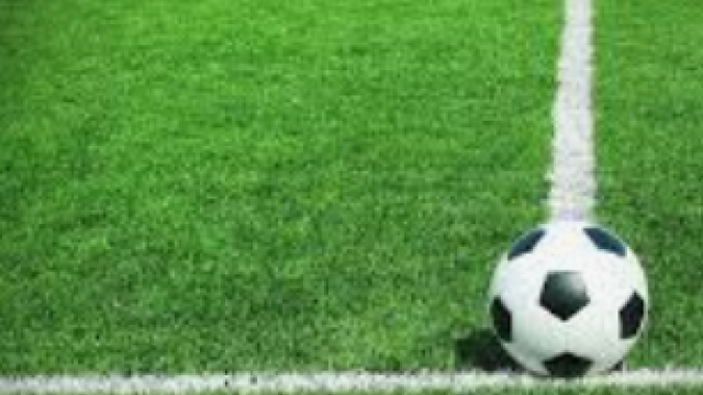 Nieuwe voetbalvelden in tien communes